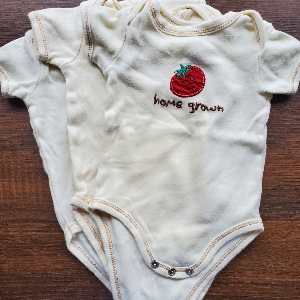 Lot of 3 short sleeve lap neck unisex onesies